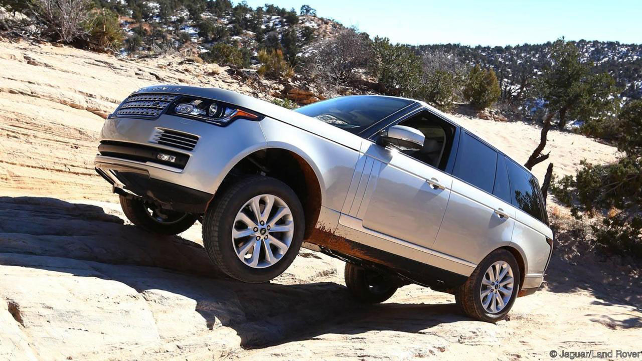 Jaguar Land Rover presenta un sistema per auto a guida autonoma in fuoristrada