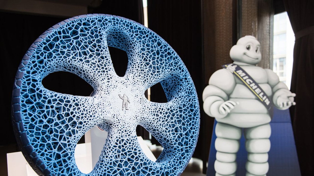 Michelin vuole reinventare la ruota per l'età moderna: soluzioni airless e stampate in 3D