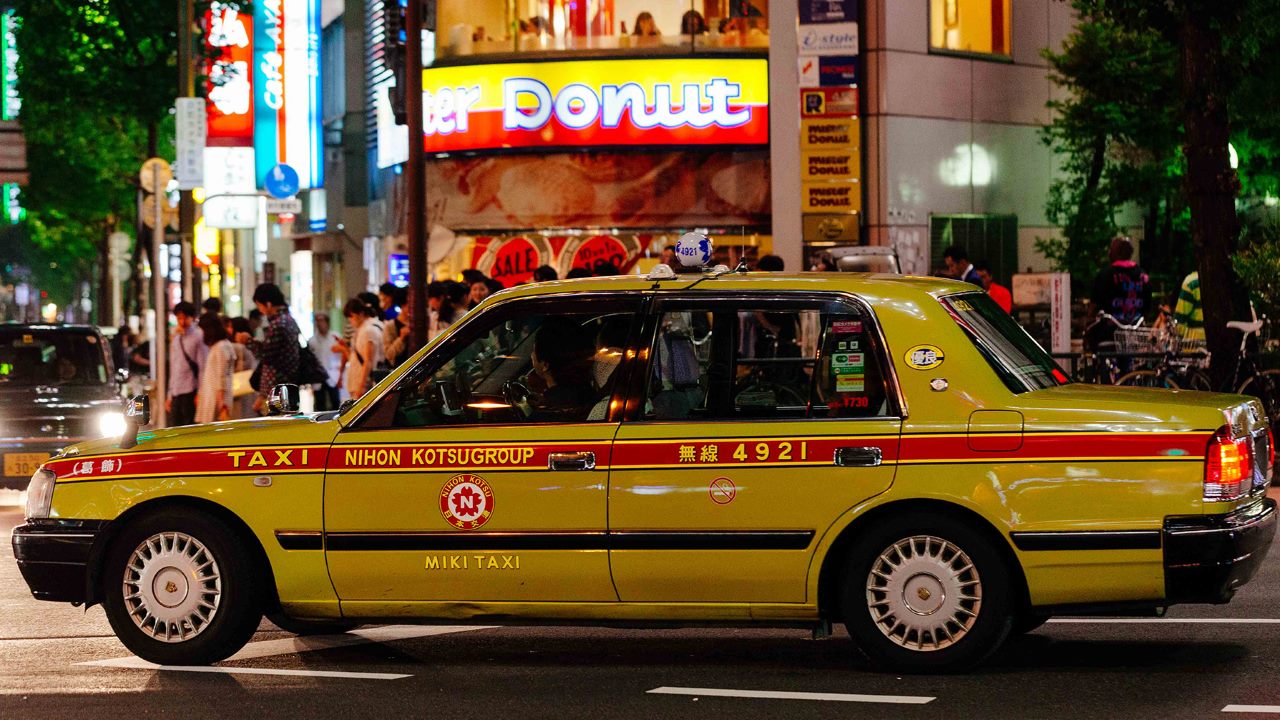 Toyota e la federazione dei taxi giapponese insieme per l'auto a guida autonoma