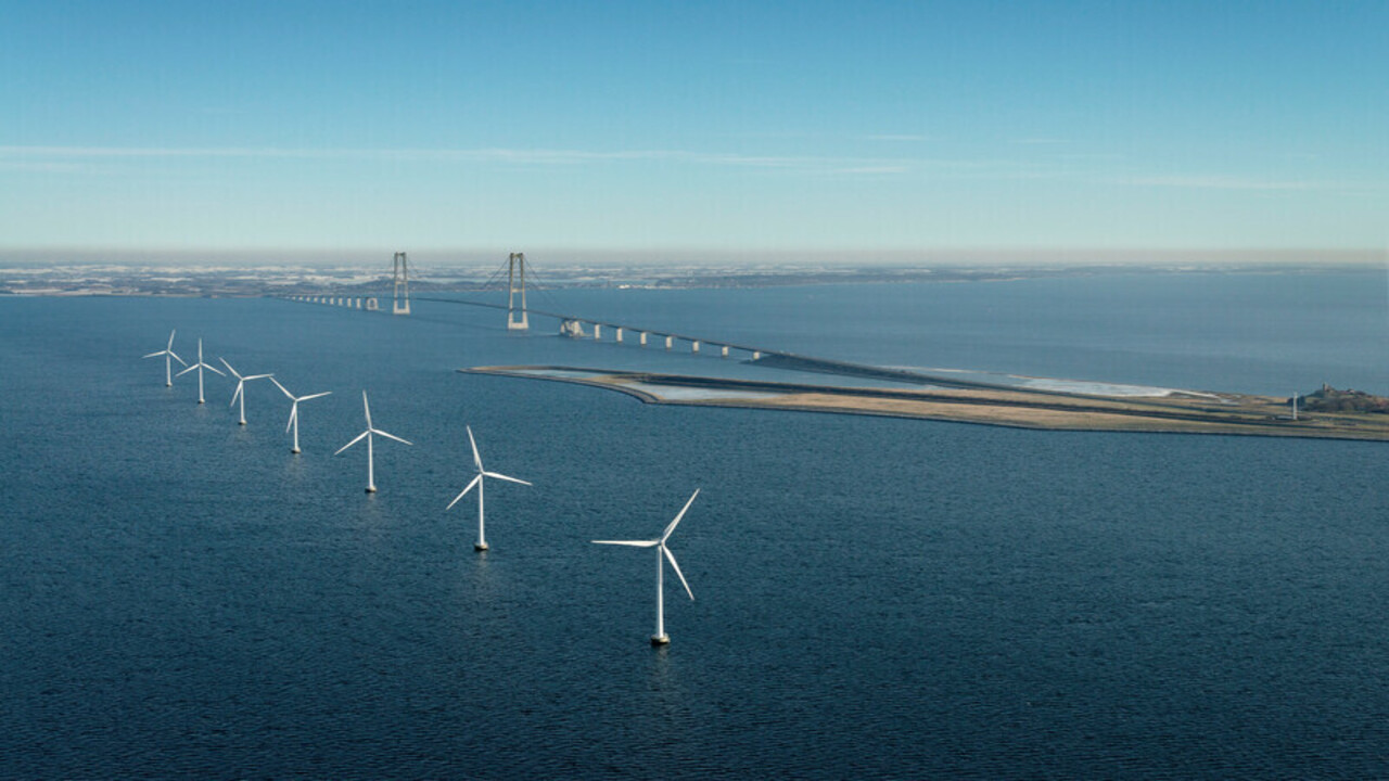 Sta per nascere l'impianto eolico più potente del mondo: si trova in Danimarca e testerà le nuove pale eoliche Vestas  