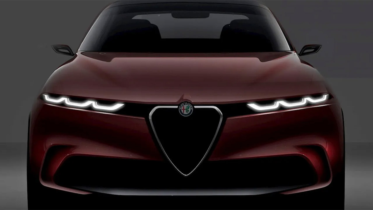 Alfa Romeo: "Tesla sta prendendo tutti a calci in c...". La risposta è un SUV elettrico per l'America