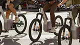 L'e-bike Also TM-B di Rivian ha una trazione mai vista, ma nasconde diverse insidie