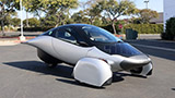 L'auto solare che produce pi&ugrave; energia del tuo tetto: il dato sorprendente di Aptera che va preso con attenzione