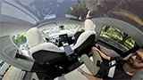 Imbarazzante imprevisto per un Tesla Robotaxi, minimizzato dagli azionisti (che registravano il video)