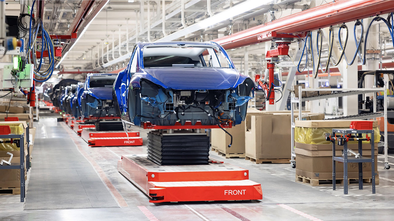 La fabbrica tedesca di Tesla alza il volume: 6.000 auto a settimana