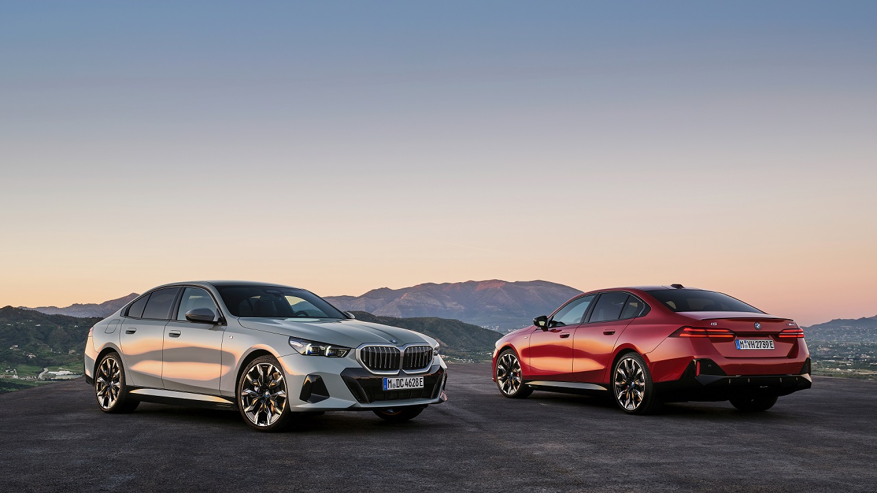 BMW presenta la i5: classe e sportività per la nuova berlina 100% elettrica