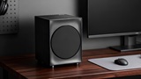 Si mimetizza tra due altoparlanti, ma &egrave; un PC da gaming completo