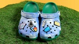 S&igrave;, sono vere: ecco a voi le Crocs in edizione limitata Windows XP, ma potete solo vincerle
