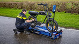 La polizia olandese ha un nuovo metodo per scovare le e-bike illegali con troppa potenza