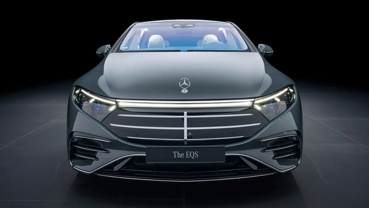 La Mercedes EQS 2025 introduce diverse novità: restyle e più batteria