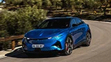 Auto elettriche, l'Europa ora guida la crescita mondiale: volano Francia, Regno Unito e Germania