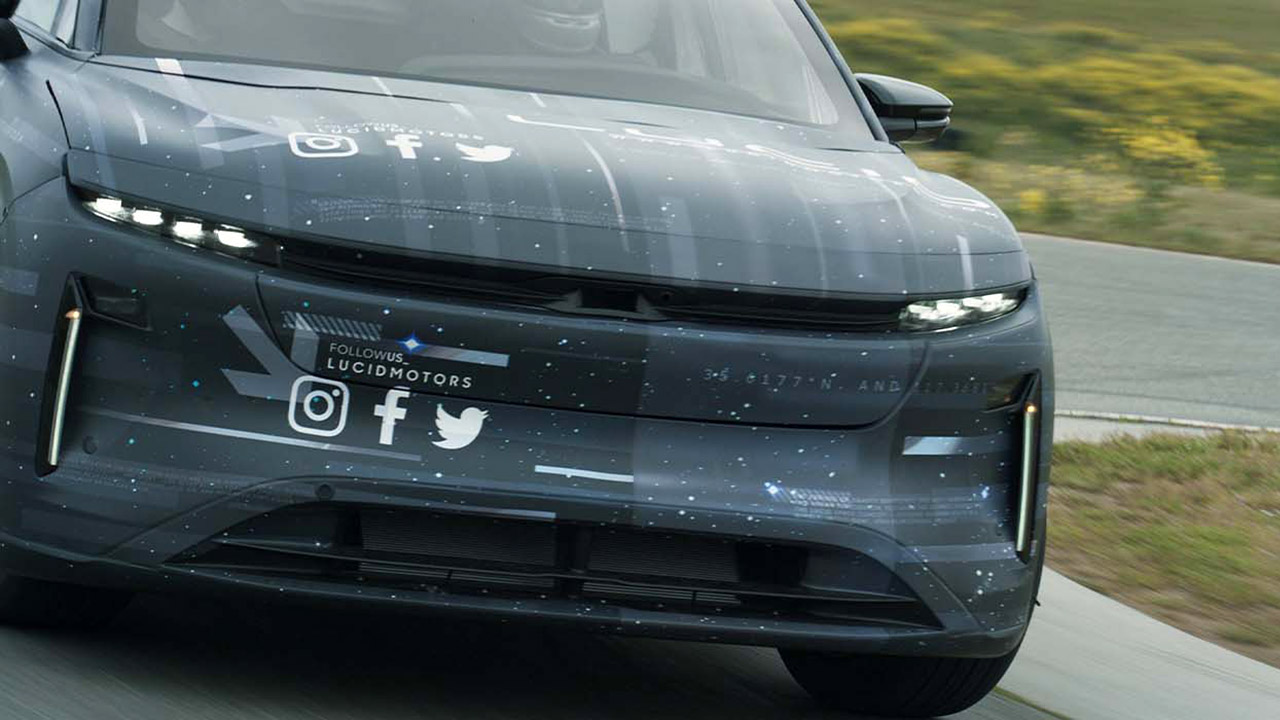 Lucid Motors mette in strada il SUV elettrico Gravity, e promette la migliore autonomia del mercato | Video