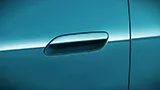 La Cina vieta ufficialmente le maniglie nascoste sulle auto elettriche: Tesla e Xiaomi costrette a cambiarle dal 2027
