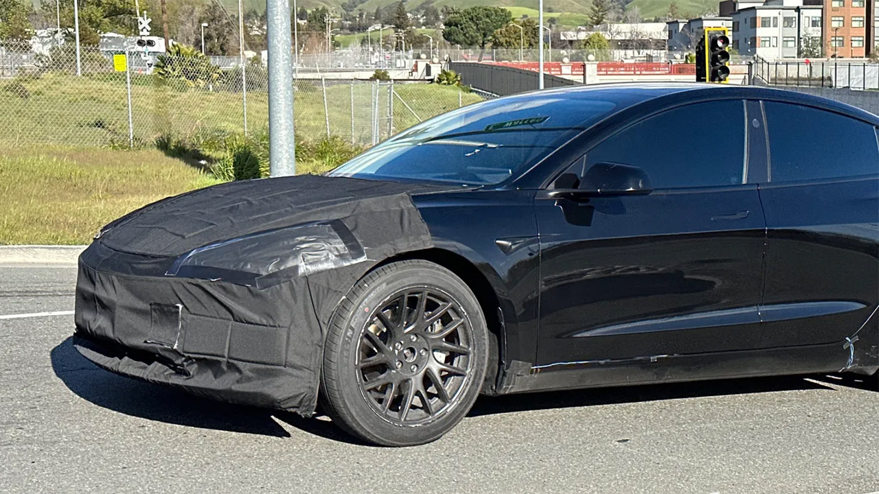 Nuova Tesla Model 3, si parte a settembre con la batteria LMFP da 66 kWh