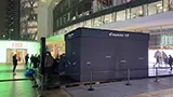 Lepas si presenta all'Italia in piazza Gae Aulenti: la L8 protagonista di UNSEEN