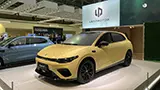 B05 di Leapmotor in Italia: hatchback elettrica da 218 CV con batteria integrata nel telaio e ricarica a 174 kW