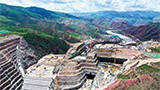 Cina, in costruzione la centrale idroelettrica a 5.000 metri di altitudine, con fotovoltaico e stoccaggio