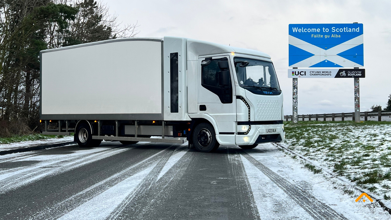 Mobilità sostenibile: il camion elettrico Tevva Hydrogen ha raggiunto 563 km nel test di autonomia invernale  