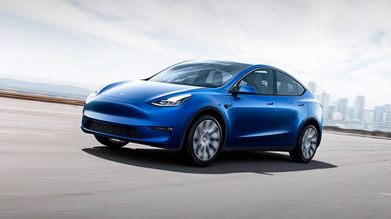 Tesla Model Y: prime consegne a marzo e più autonomia del previsto