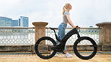 Reevo, l'e-bike con le ruote "sospese" ha sbancato il crowdfunding. Pronte le consegne