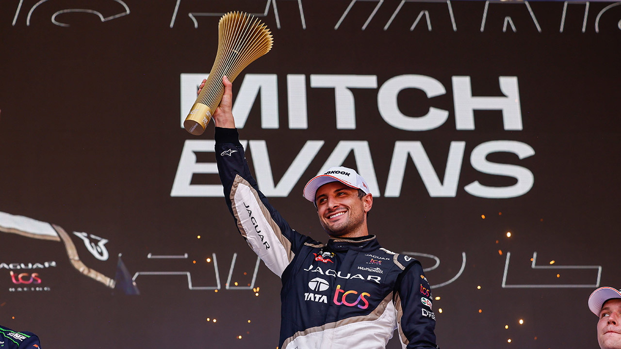 Mitch Evans ancora re di Roma in Formula E, ma l'alfiere Jaguar in gara 2 sbaglia