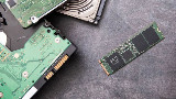 Carenza di memoria flash NAND e prezzi alle stelle: la lettera di Transcend che conferma lo tsunami in corso