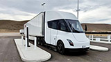 Tesla Semi completa il primo viaggio da 800 km a pieno carico. È pronto per la consegna