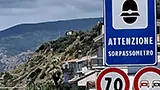 Attenzione non solo agli autovelox, ora c'&egrave; anche il sorpassometro con multe automatiche