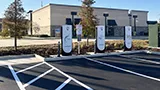 Operativo il primo Tesla Supercharger terza parte: Tesla installa e gestisce, propriet&agrave; altrui