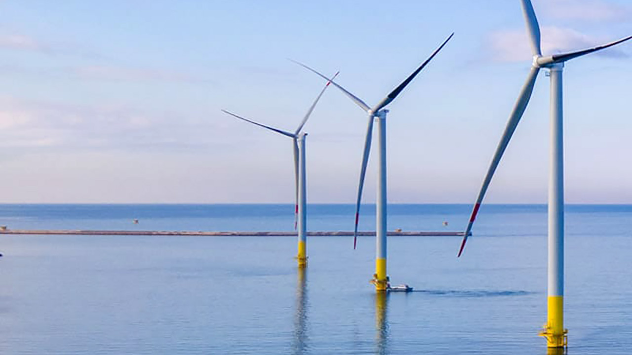 L'impianto eolico offshore di Taranto è attivo. È il primo nel Mediterraneo