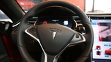 Tesla è nuovamente sotto indagine da parte del NHTSA, ci sarebbero problemi allo sterzo della Model 3/Y  
