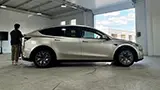 Questa &egrave; la Tesla Model YL, c'&egrave; anche un video di lancio, prime consegne in arrivo