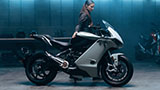 Le moto Zero Motorcycles diventano "on demand" nel 2022: con lo store aumentano autonomia, potenza e optional