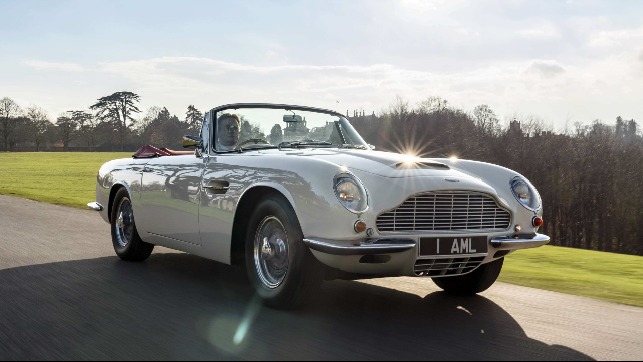 Aston Martin, kit di conversione elettrica per auto d'epoca: evoluzione o sacrilegio?