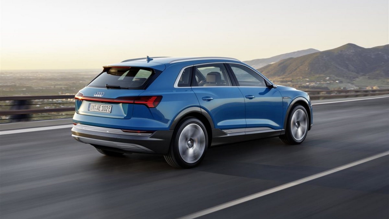 Audi presenta il suo SUV elettrico E-tron