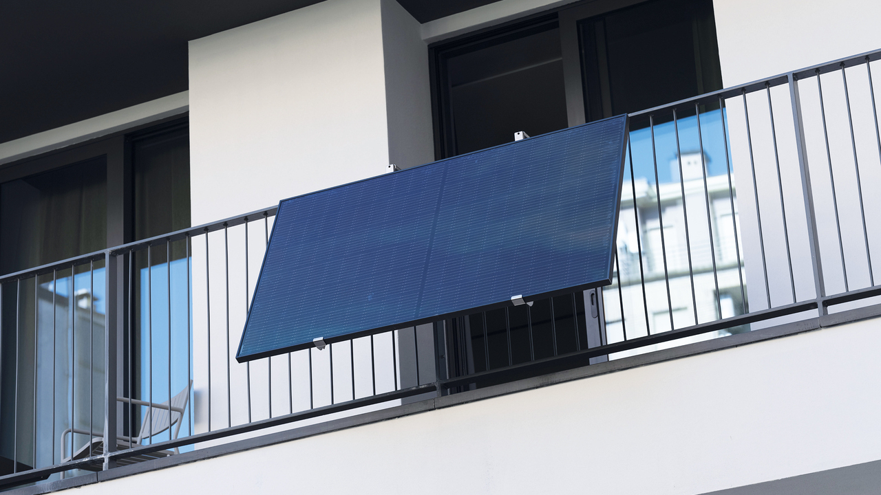 Lidl apre le porte al fotovoltaico low cost, con un kit all-in-one da balcone a 200 euro 