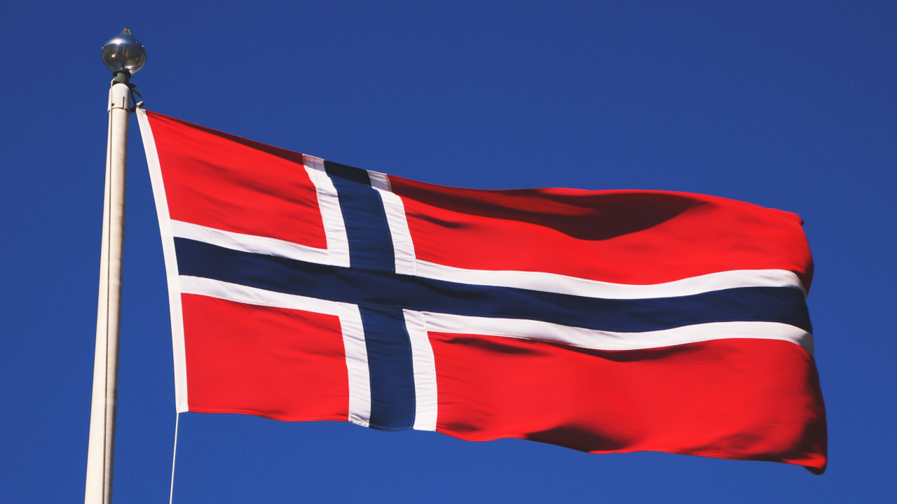 Norvegia: passo indietro sui privilegi per le auto elettriche