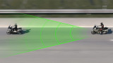 BMW, Active Cruise Control per le due ruote: controllo della distanza anche tra moto e moto
