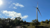 Impianto eolico collettivo: a Gubbio installata la prima turbina da 900 kW di ènostra