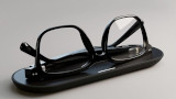 Nuance Audio di EssilorLuxottica, gli occhiali per sentire meglio arrivano in Italia: quanto costano