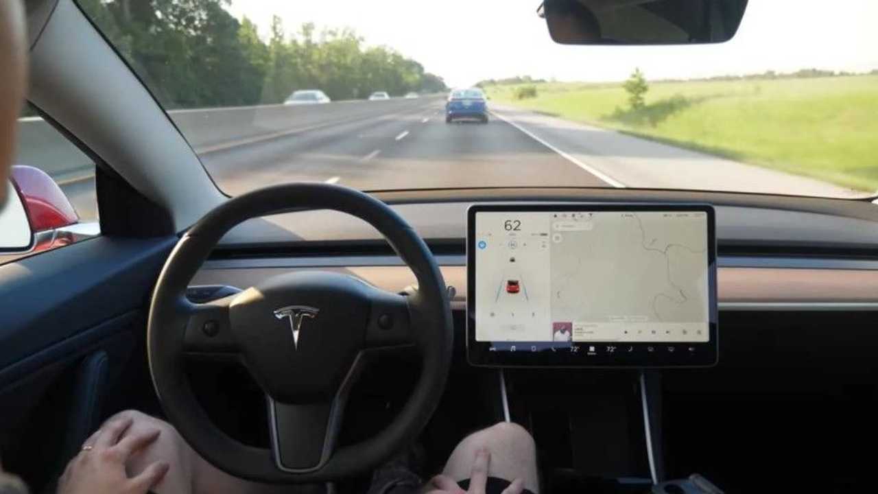 Dipendente Tesla morto usando Full Self Driving, era ubriaco e conosceva bene i limiti del sistema