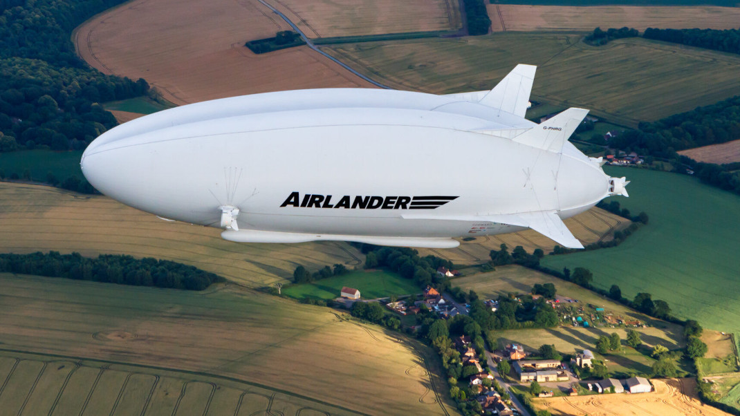 Airlander 10, il dirigibile pensato per volare in maniera ecosostenibile: ecco le prime tratte