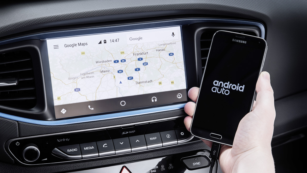 Hyundai IONIQ con Apple Car Play e Android Auto