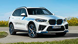 BMW ci riprova con l'idrogeno: parte la produzione di una piccola serie di iX5 Hydrogen
