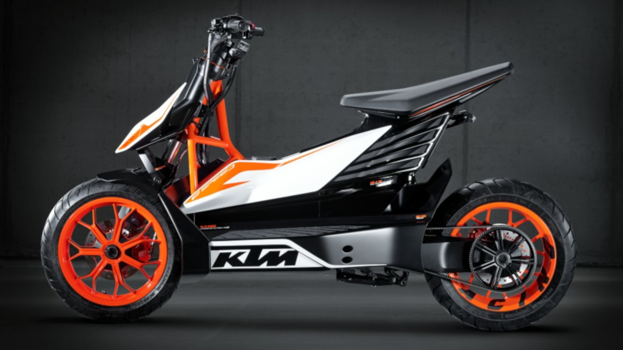 KTM, partnership con Bajaj per lo sviluppo del loro primo scooter: sarà elettrico?