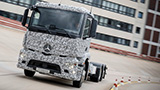 Ecco il camion da 26 tonnellate 100% elettrico: è Mercedes-Benz Urban e-Truck