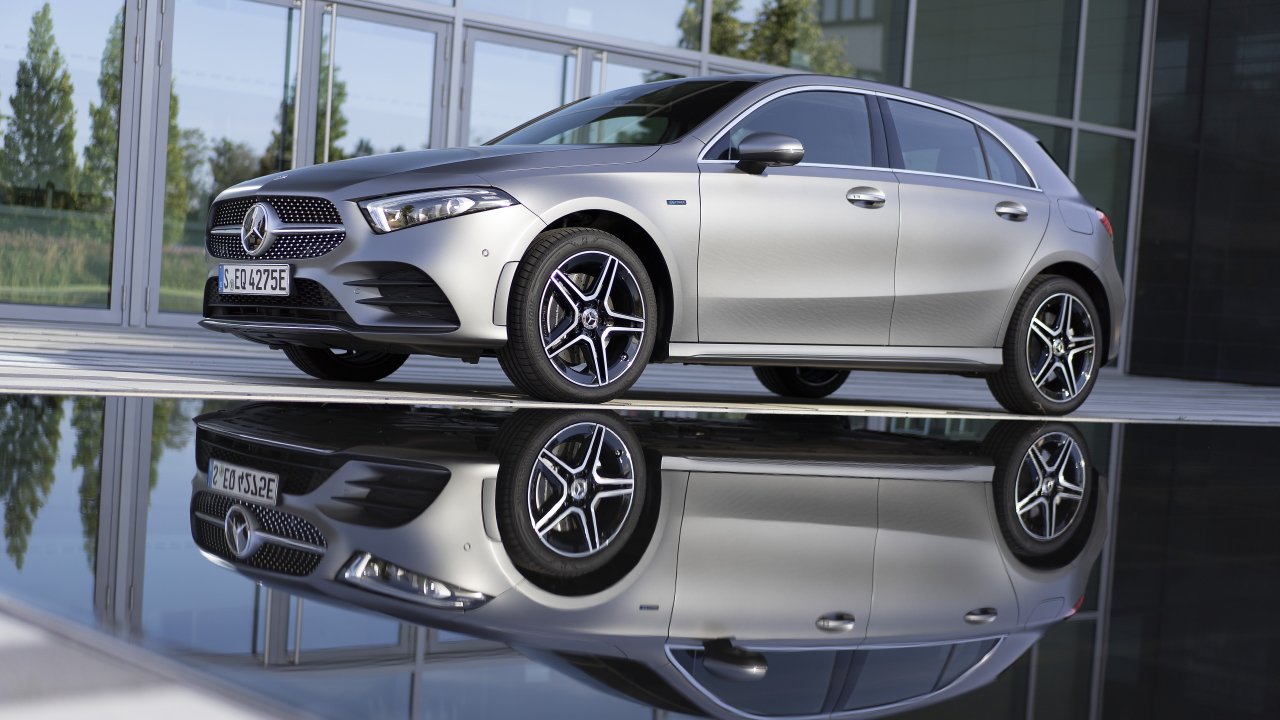 La nuova strategia Mercedes Benz 2020 punta forte sullelettrificazione