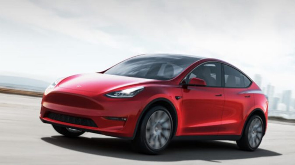 La Tesla Model Y RWD ora è prodotta in Germania, con batterie BYD e telaio in pezzo unico