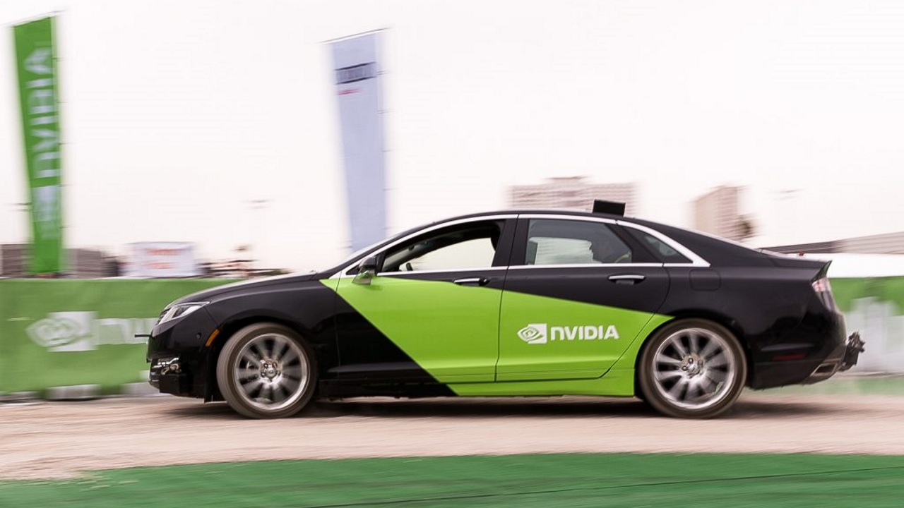 NVIDIA sospende i test con i veicoli a guida autonoma