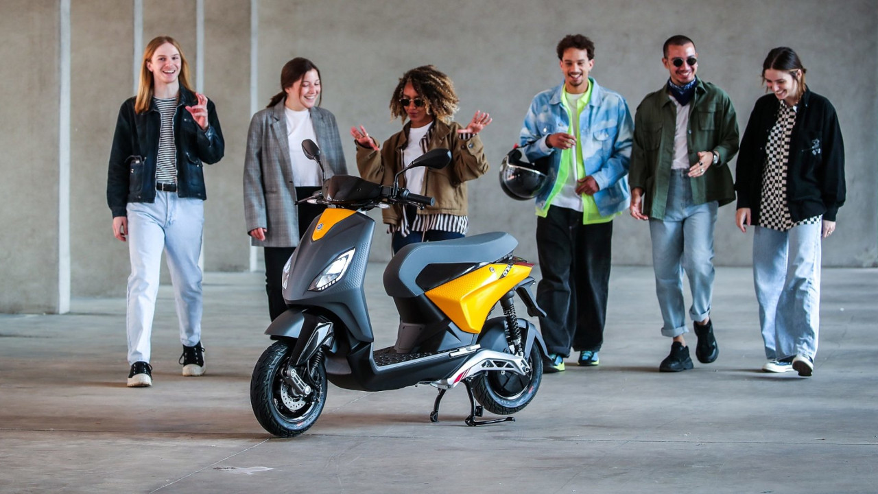 Piaggio One, dopo la Vespa un nuovo scooter elettrico moderno ed accattivante